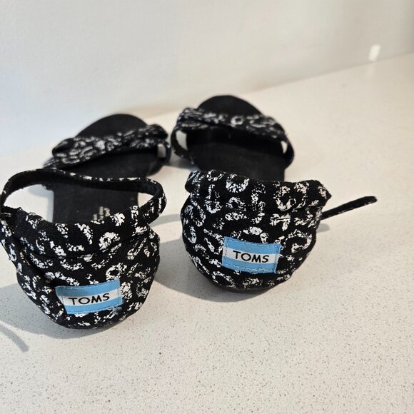 TOMS Women's Black Sandals - Picture 5 of 5